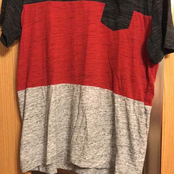 George size large color block short sleeve tee shirt. Black, red and grey - Picture 4 of 7
